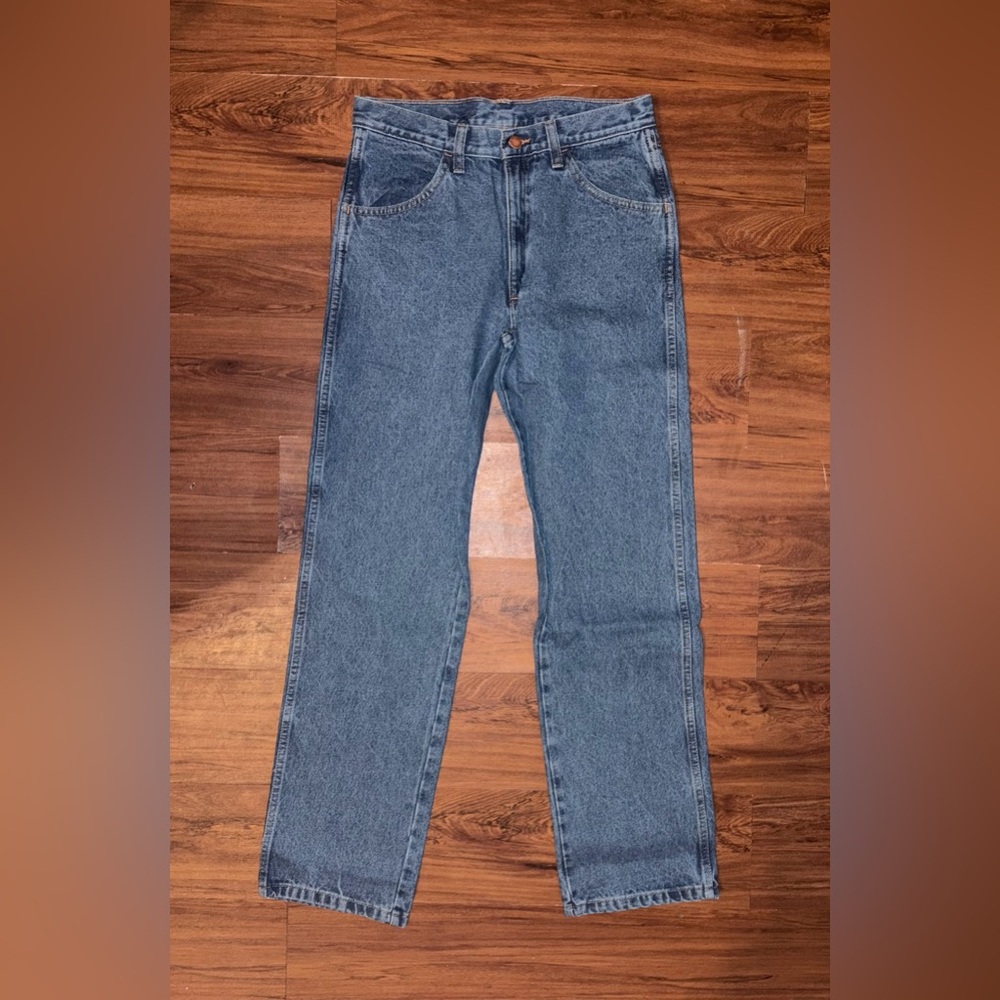 NWT Men's 30X32 Wrangler Rustler Jeans Regular Fit Straight Leg